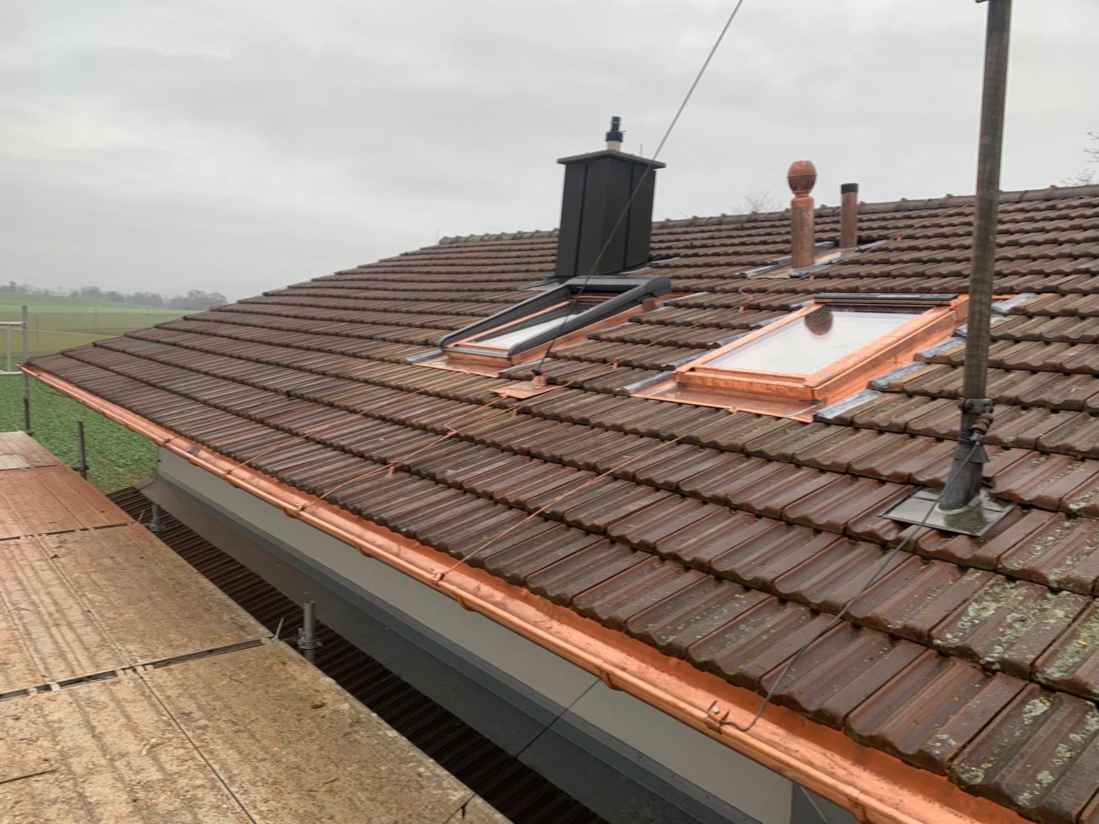 Salle de bain moderne avec double vasque